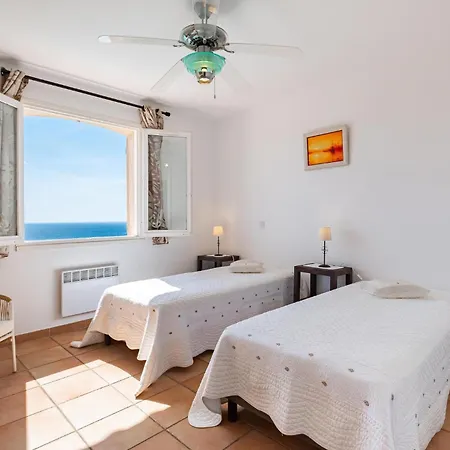 Mas Des Oliviers بيت للعطل